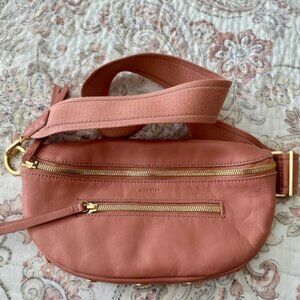 Hammit Charles crossbody belt bag